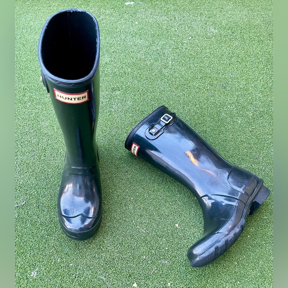 Hunter Original Kids Gloss Rain Boots in a size UK 2 US: 3B / 4G Black